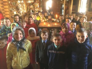 На Светлой седмице по традиции наш храм посетили школьники Красносельского района